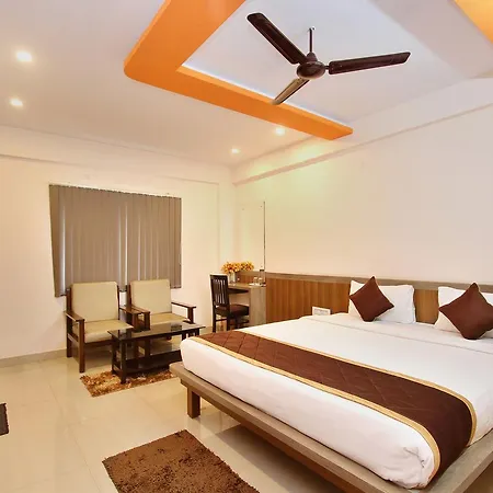 Collection O 2235 Oh My Rooms Indranagar